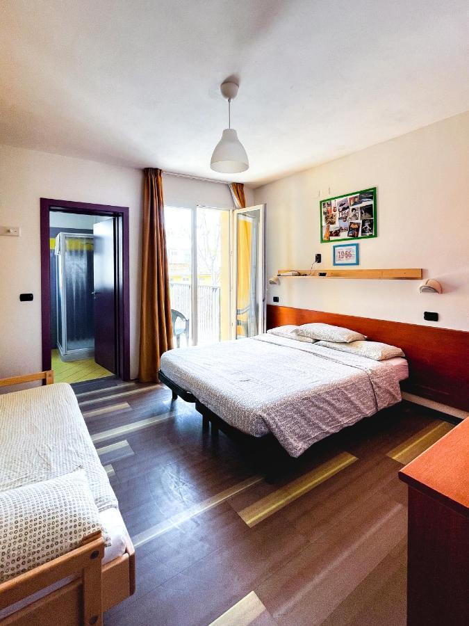 Hotel Morfeo - Young People Hotels (Adults Only) Rimini Exteriör bild