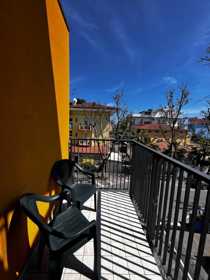 Hotel Morfeo - Young People Hotels (Adults Only) Rimini Exteriör bild