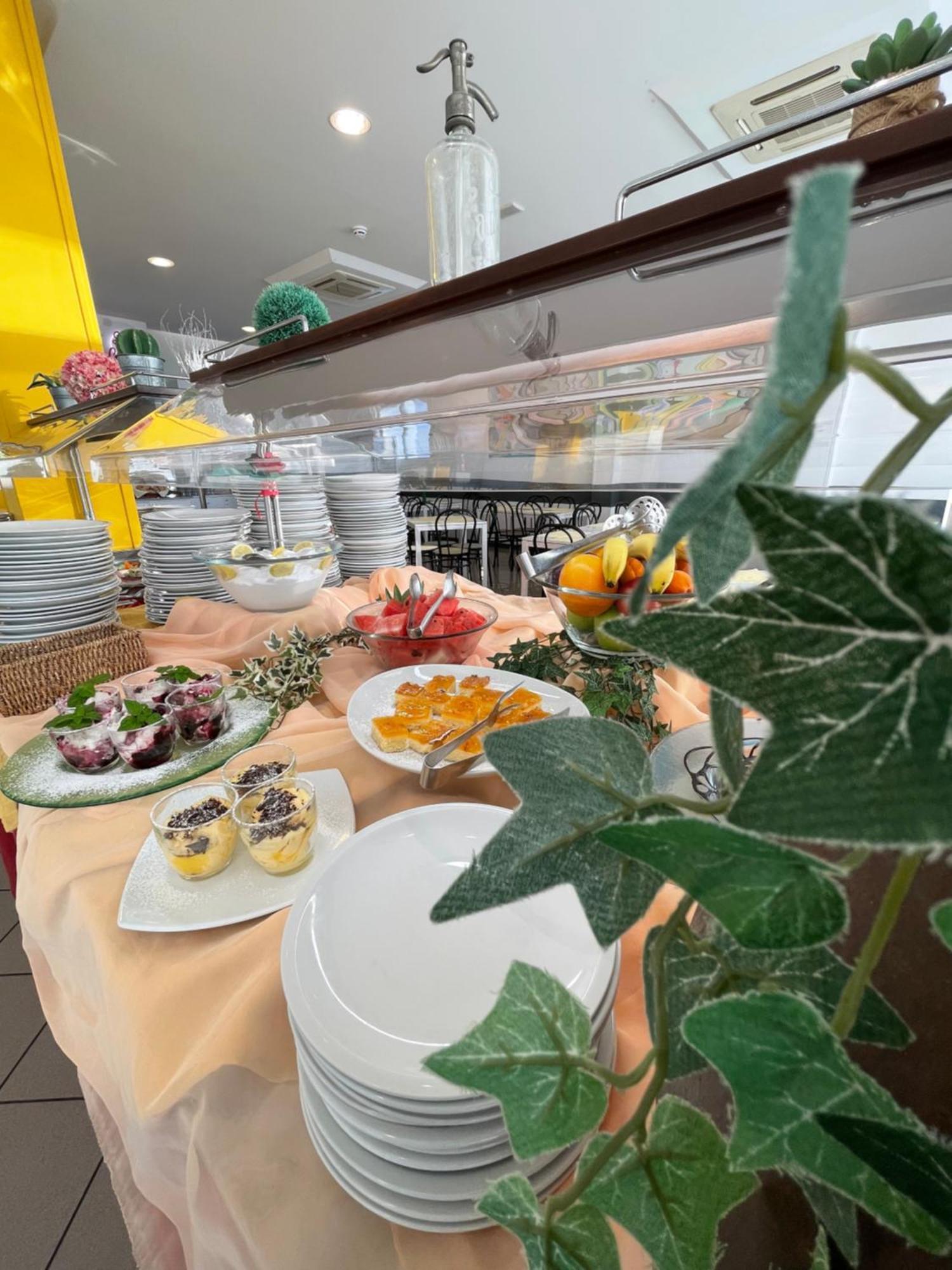 Hotel Morfeo - Young People Hotels (Adults Only) Rimini Exteriör bild