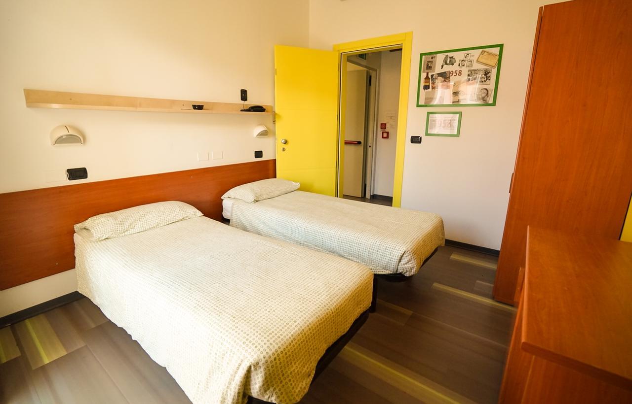 Hotel Morfeo - Young People Hotels (Adults Only) Rimini Exteriör bild